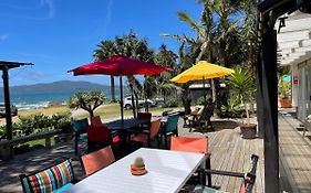 Driftwood Lodge Beachfront, Cable Bay, Northland